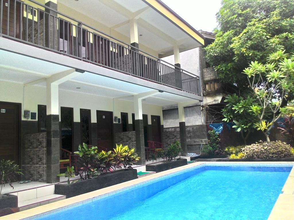 Jenny Bunker Homestay Кута Экстерьер фото